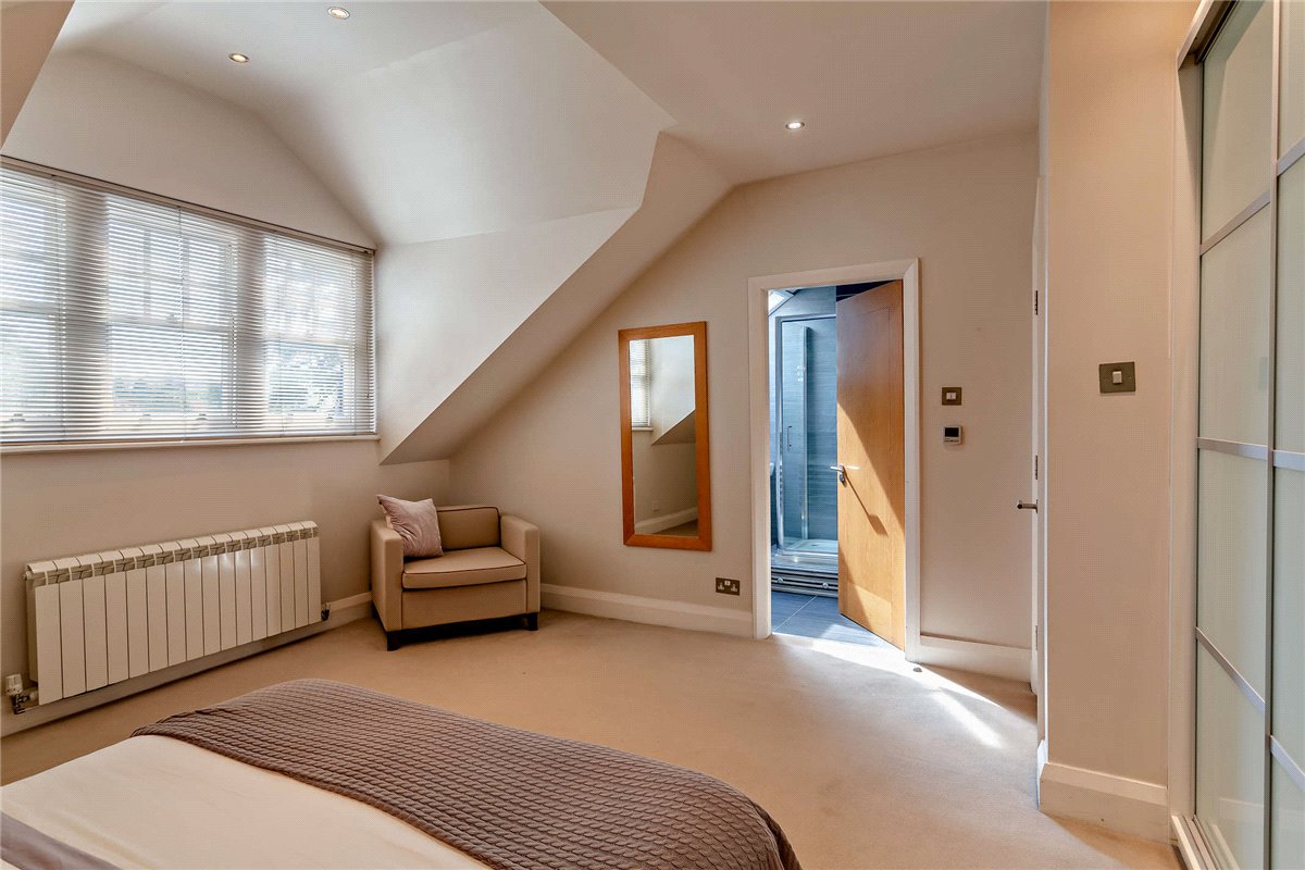 2 bedroom flat, Kent Road, Harrogate HG1 - Available