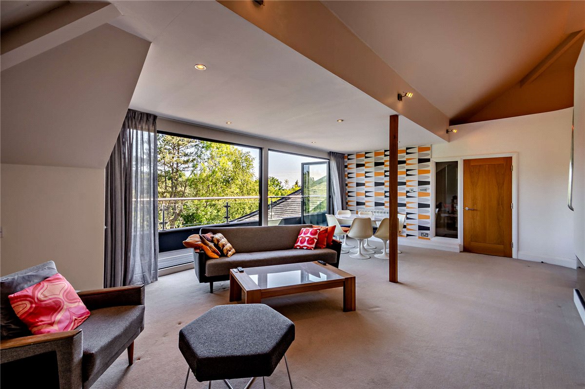 2 bedroom flat, Kent Road, Harrogate HG1 - Available