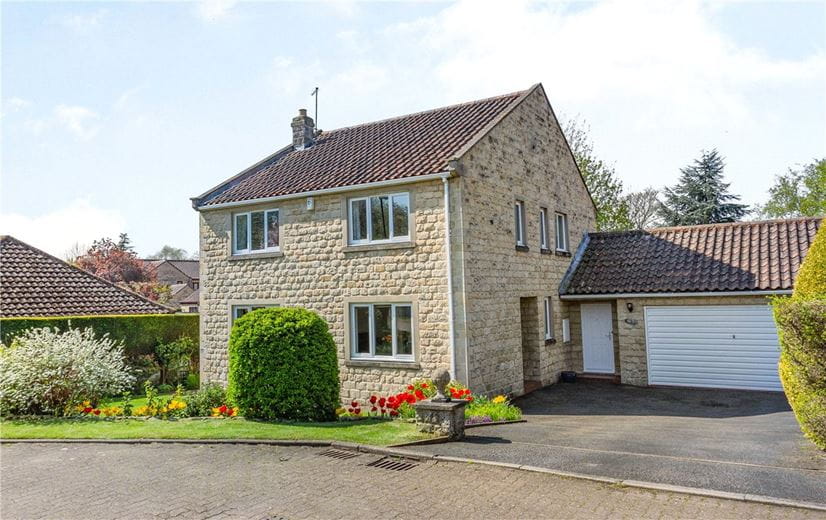 4 bedroom house, Fine Garth Close, Bramham LS23 - Available