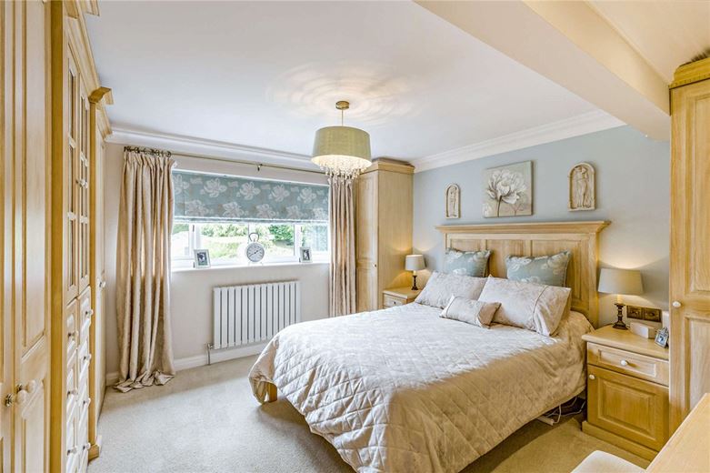 5 bedroom house, Walton Station Lane, Wakefield WF2 - Available