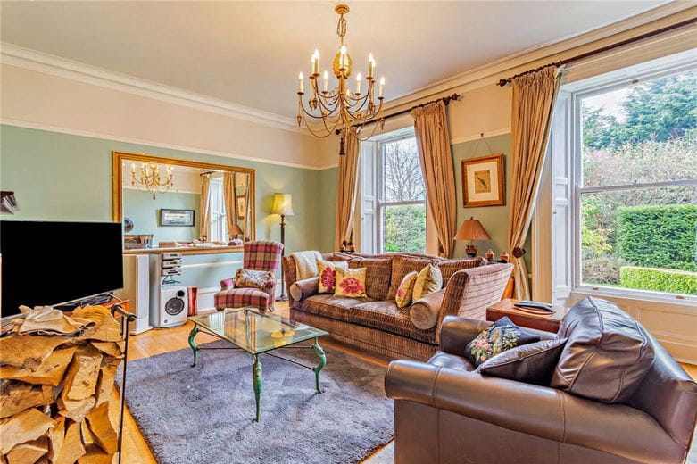 6 bedroom house, Spen Lane, Gomersal BD19 - Available