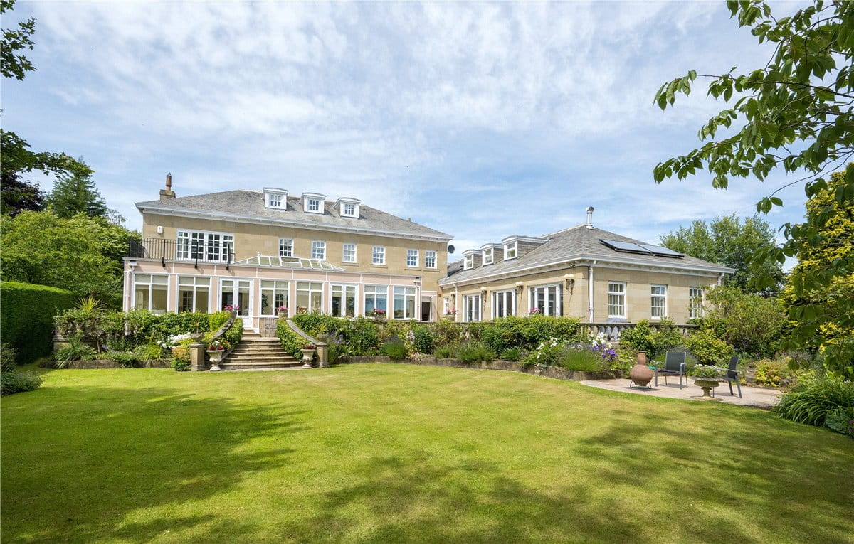 6 bedroom house, Crag Lane, Huby LS17 - Available