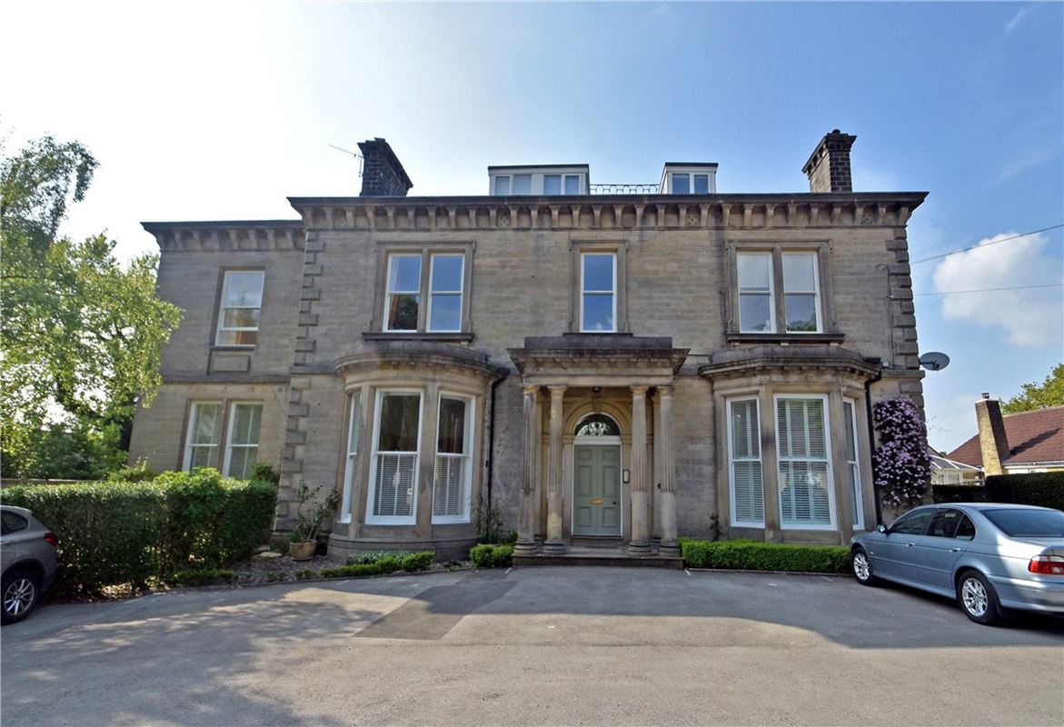 2 bedroom flat, Flat 2, Harlow Grange, Otley Road HG3 - Sold STC
