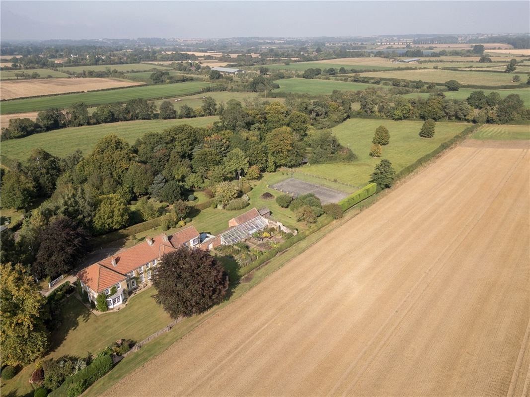 6 bedroom house, Near Bishop Monkton, North Yorkshire HG4 - Available