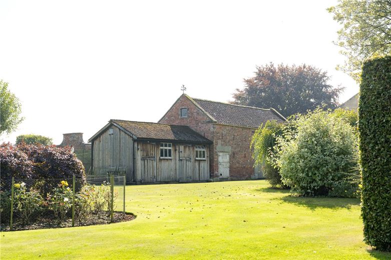 6 bedroom house, Near Bishop Monkton, North Yorkshire HG4 - Available
