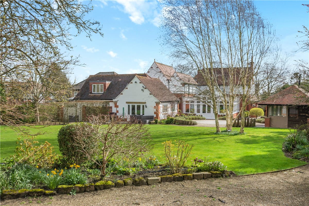 6 bedroom house, Fulwith Mill Lane, Harrogate HG2 - Available