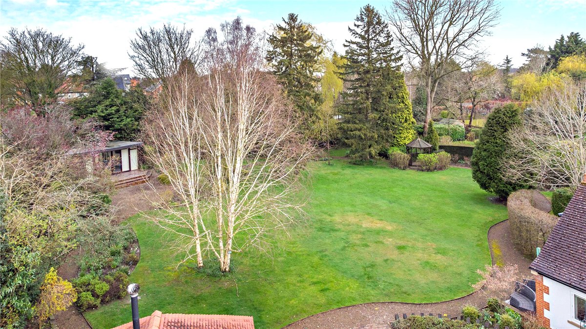 6 bedroom house, Fulwith Mill Lane, Harrogate HG2 - Available