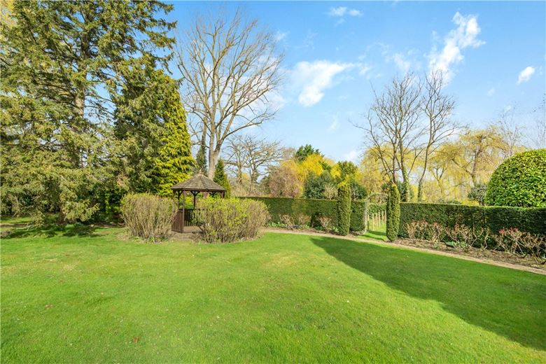 6 bedroom house, Fulwith Mill Lane, Harrogate HG2 - Available