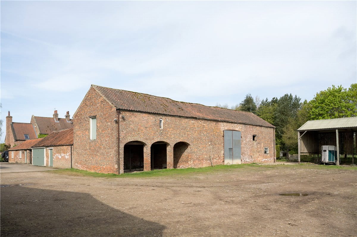  bedroom house, Residential Development Opportunity, Low Farm Barns YO26 - Available