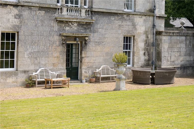  House, Wadworth, Doncaster DN11 - Available