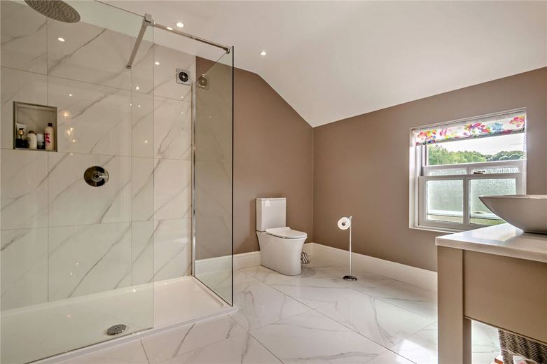 5 bedroom house, Shaw Lane, Farnham HG5 - Sold