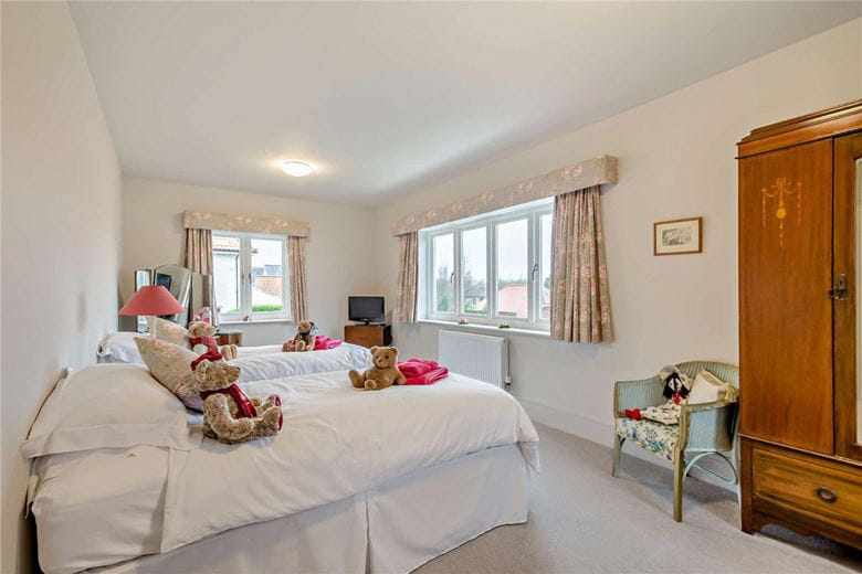 5 bedroom house, Sussex Avenue, Harrogate HG1 - Available