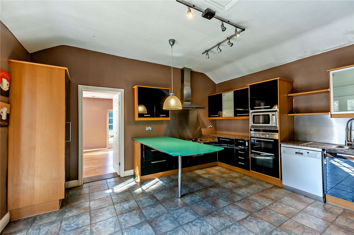 5 bedroom house, Langcliffe Avenue, Harrogate HG2 - Sold