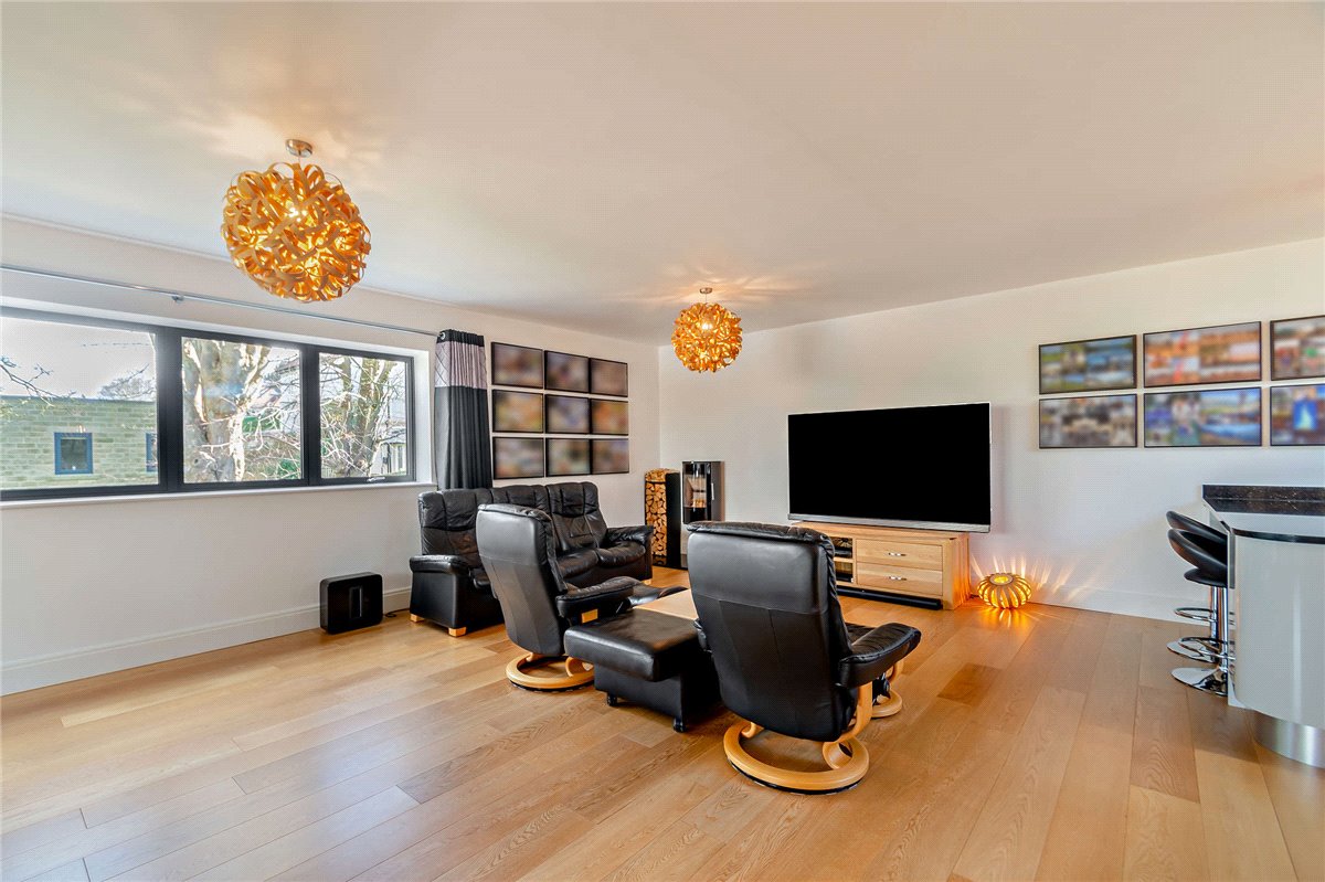 4 bedroom house, Oakdale, Harrogate HG1 - Sold