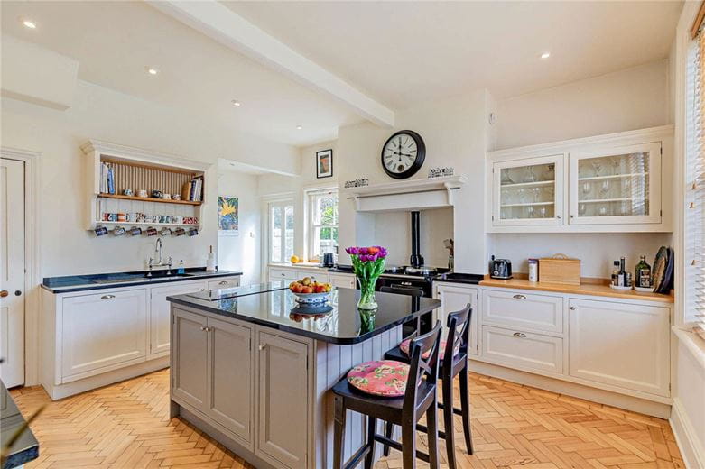 5 bedroom house, Church Square, Harrogate HG1 - Available