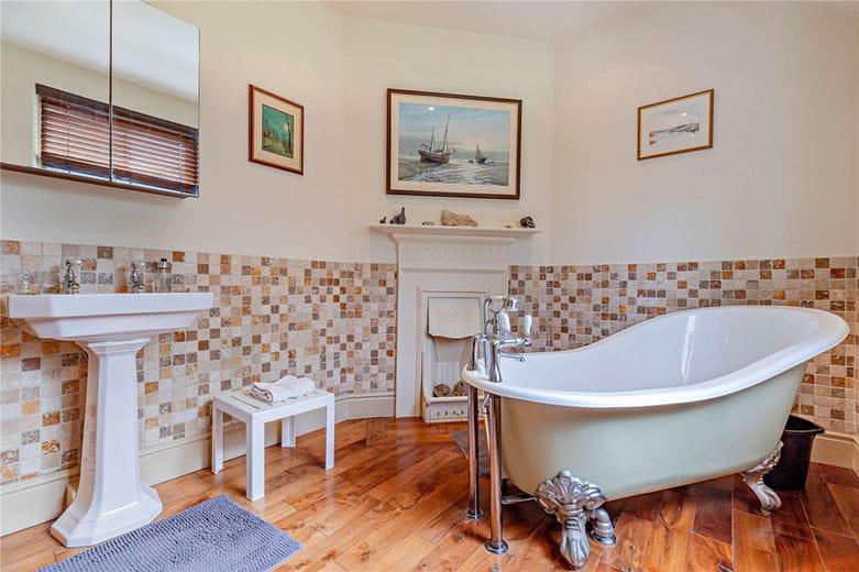 5 bedroom house, Church Square, Harrogate HG1 - Available