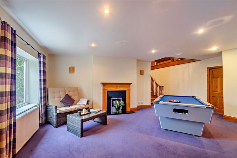 5 bedroom house, Nidd Bank, Knaresborough HG5 - Sold STC