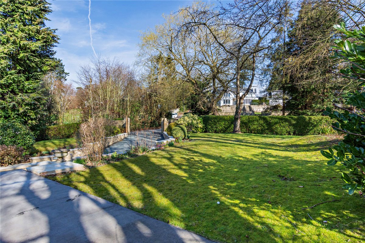 5 bedroom house, Nidd Bank, Knaresborough HG5 - Sold STC