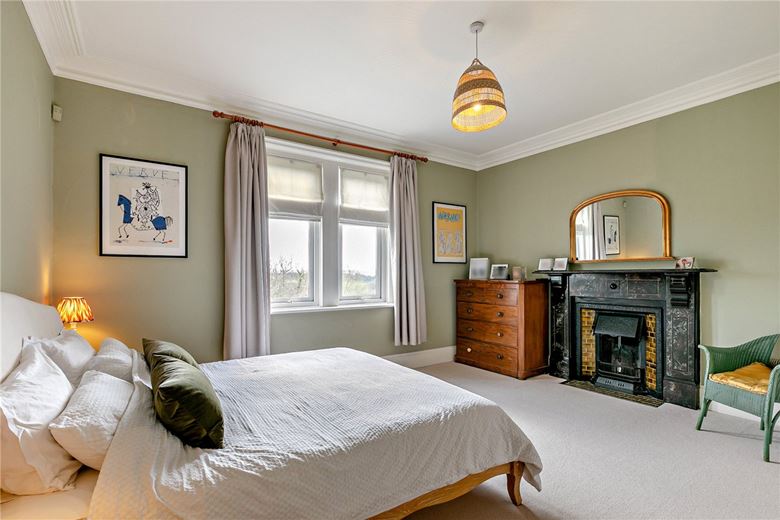 6 bedroom house, Crag Lane, Huby LS17 - Sold STC