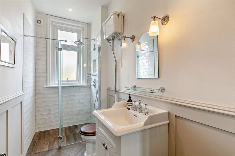 6 bedroom house, Crag Lane, Huby LS17 - Sold STC