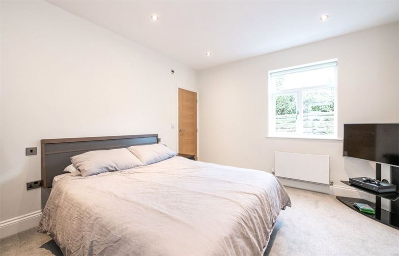 2 bedroom flat, Franklin Mount, Harrogate HG1 - Sold STC