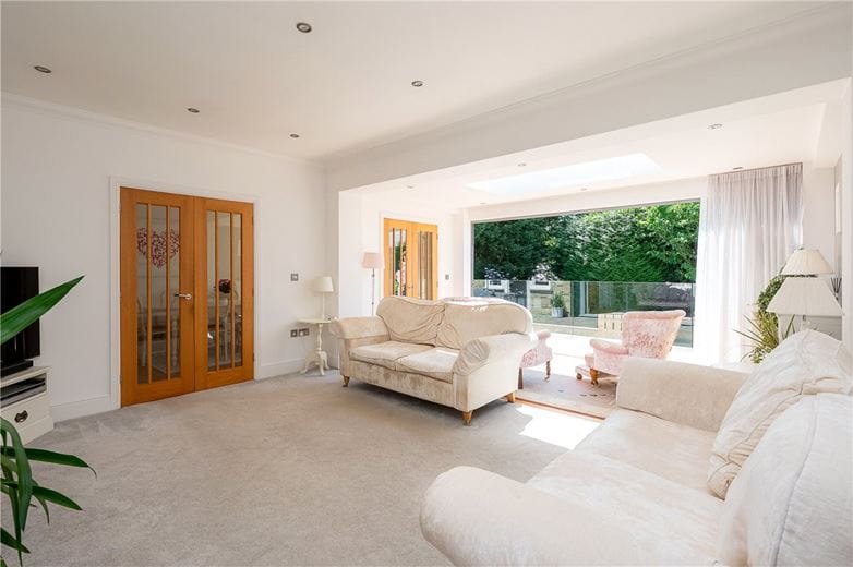 3 bedroom house, Crabtree Green, Collingham LS22 - Available