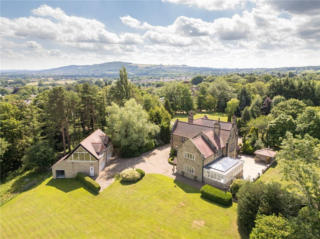 6 bedroom house, Moor Lane, Burley in Wharfedale LS29 - Sold STC