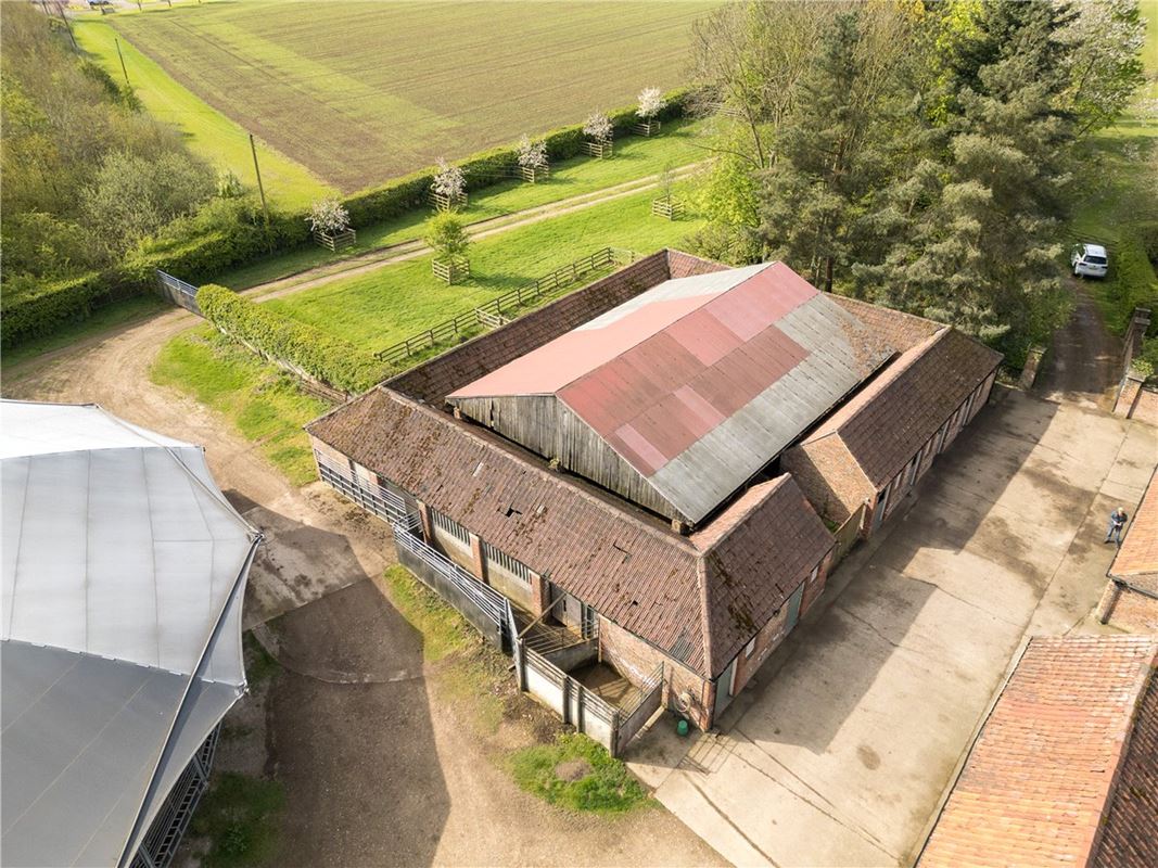  bedroom house, Barn 2, Low Farm Barns, Thorpe Underwood YO26 - Available