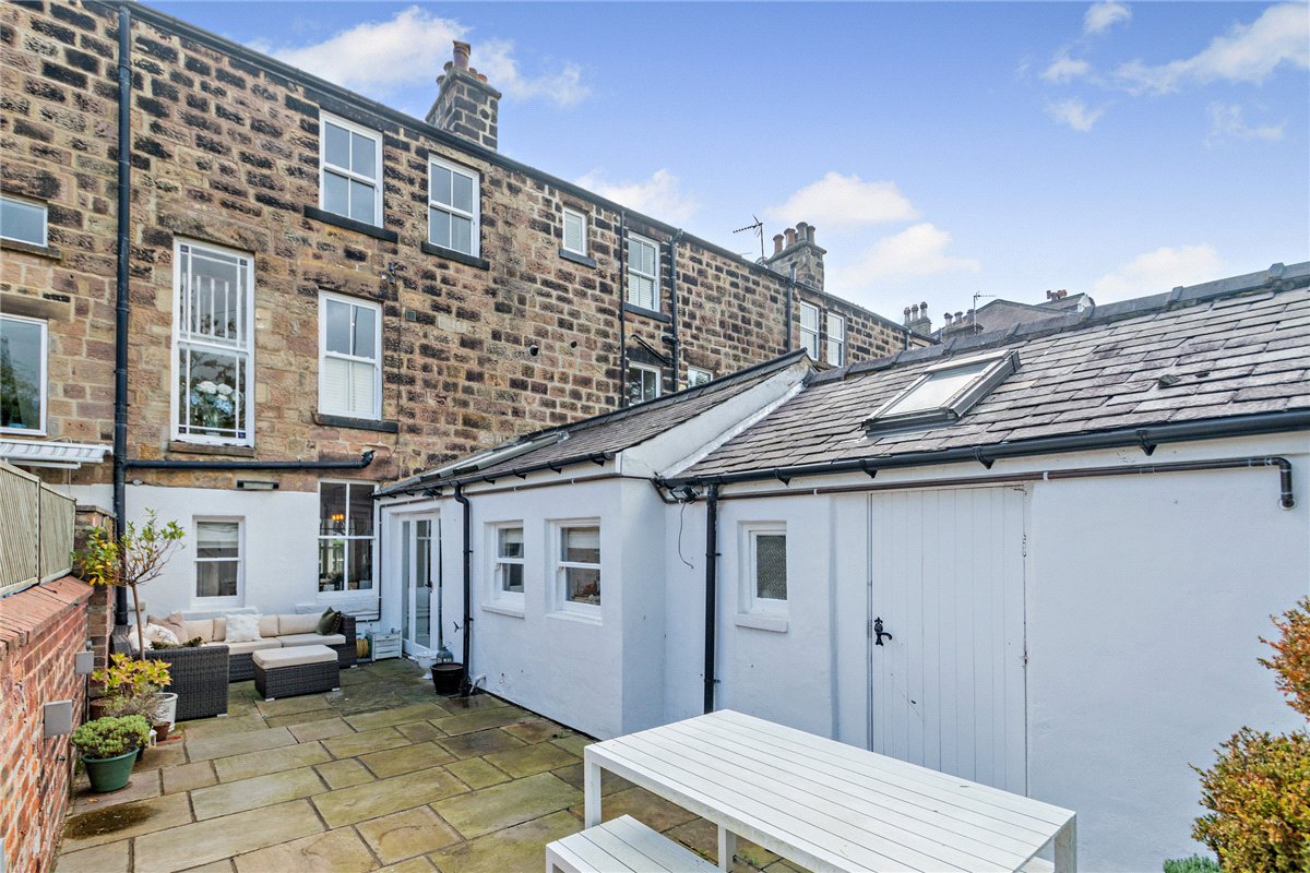 3 bedroom house, West End Avenue, Harrogate HG2 - Sold STC