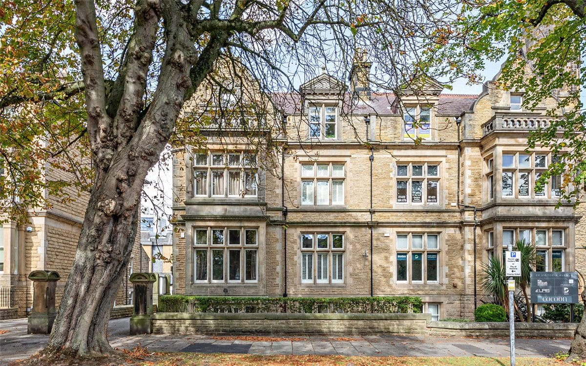 3 bedroom flat, Victoria Avenue, Harrogate HG1 - Sold STC