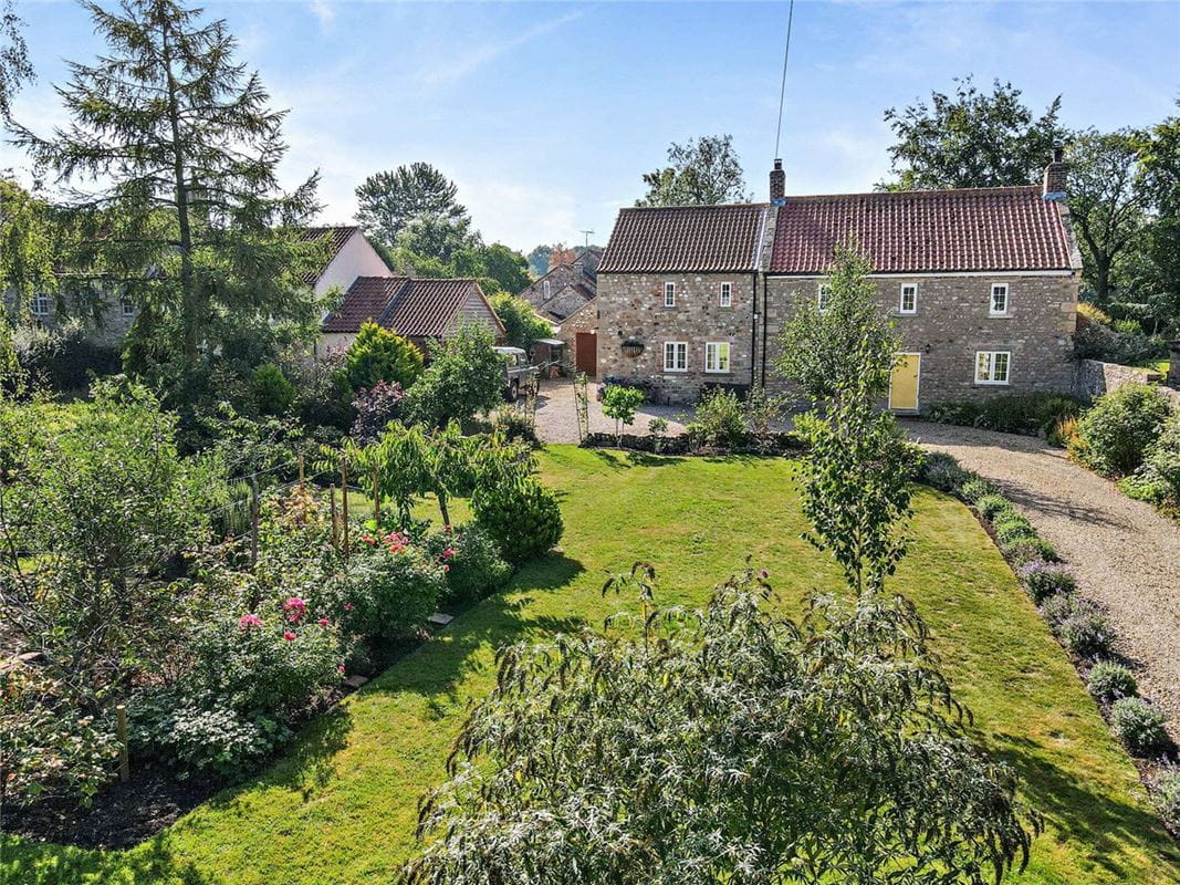 4 bedroom cottage, Mickley, Ripon HG4 - Available