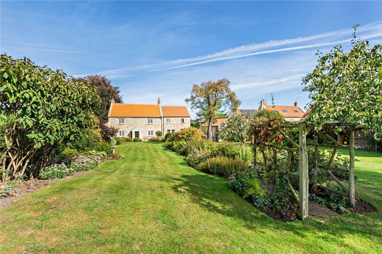 4 bedroom cottage, Mickley, Ripon HG4 - Available