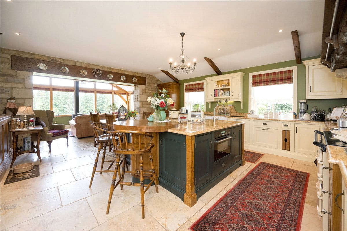 5 bedroom house, Felliscliffe, Near Harrogate HG3 - Available