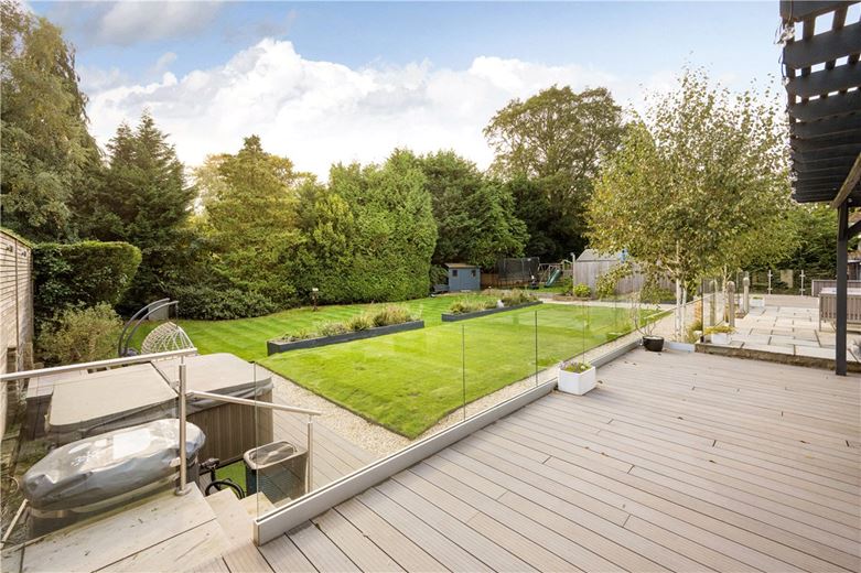 6 bedroom house, 8 Foxhill Avenue, Weetwood LS16 - Available