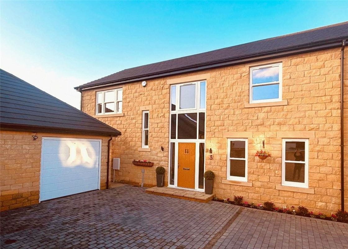 4 bedroom house, Granby Farm Grove, Harrogate HG1 - Sold STC