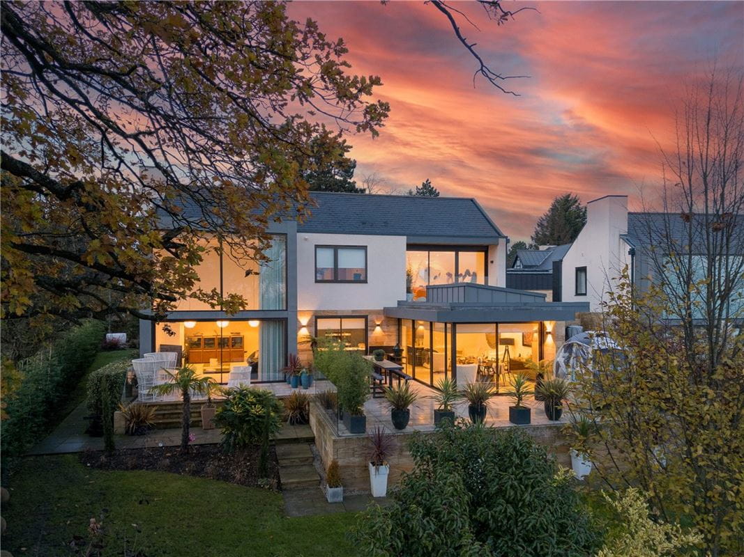 4 bedroom house, Rossett Green Lane, Harrogate HG2 - Available