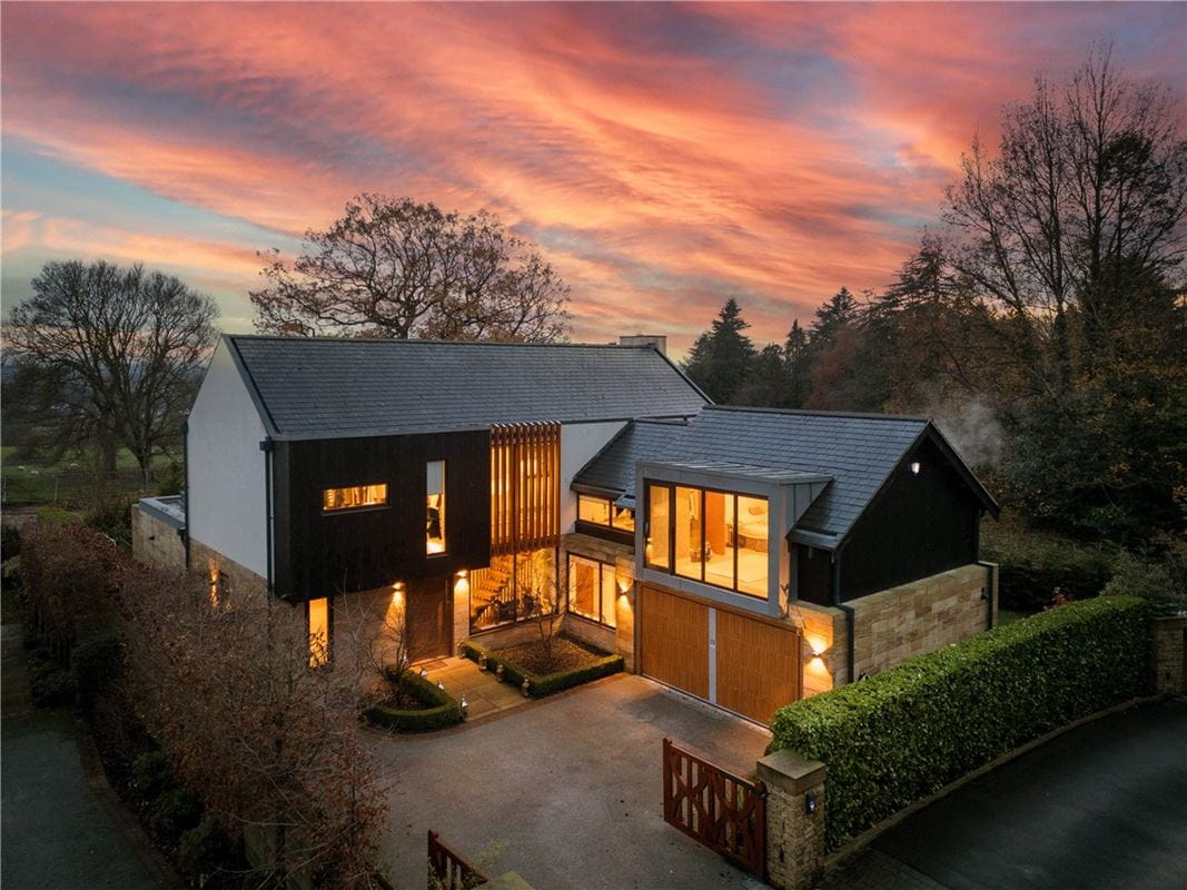 4 bedroom house, Rossett Green Lane, Harrogate HG2 - Available