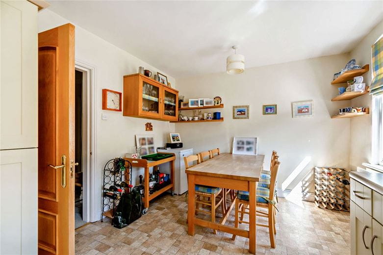 4 bedroom house, Queens Gate, Harrogate HG1 - Available