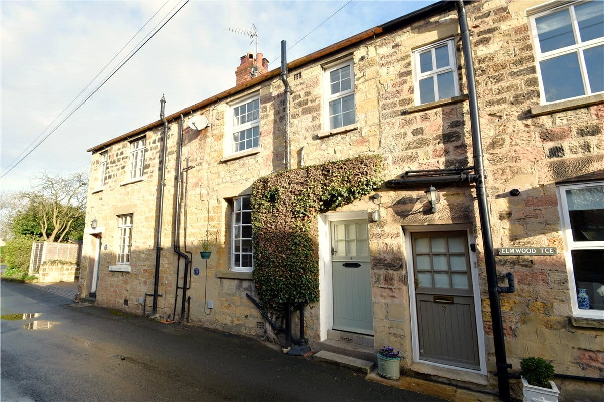 2 bedroom cottage, Elmwood Terrace, Collingham LS22 - Available