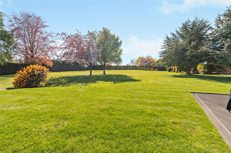 5 bedroom house, Trip Garth, Linton LS22 - Available