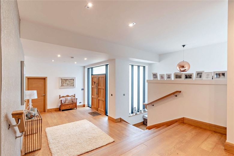 5 bedroom house, Trip Garth, Linton LS22 - Available