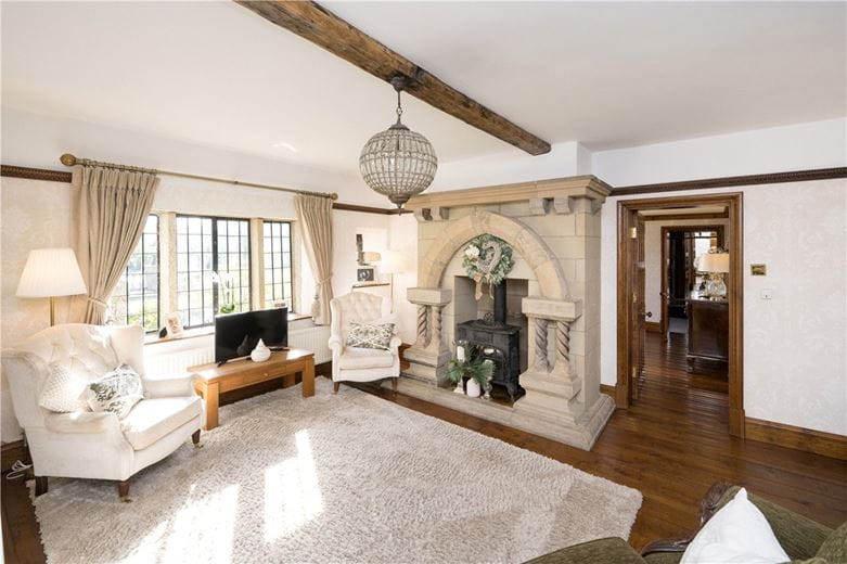 4 bedroom house, Manor House, Keeper Lane BD4 - Available