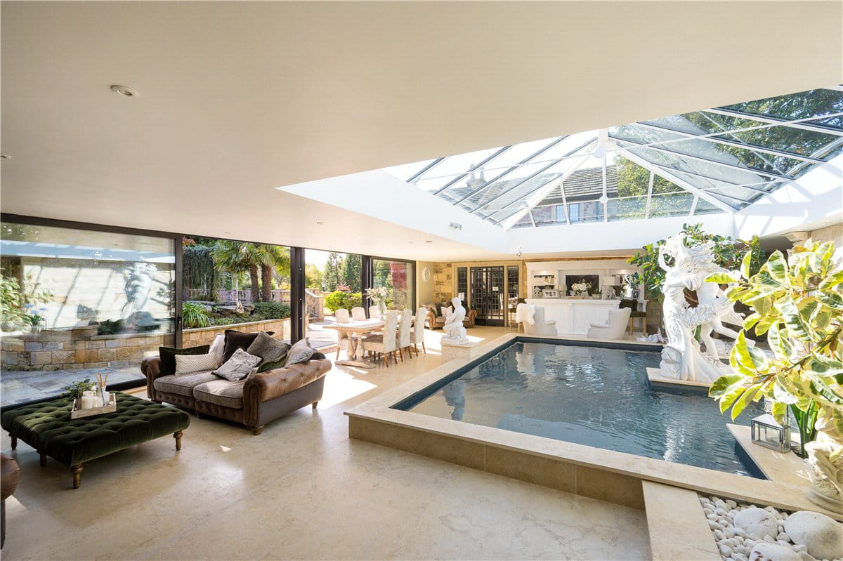 4 bedroom house, Manor House, Keeper Lane BD4 - Available