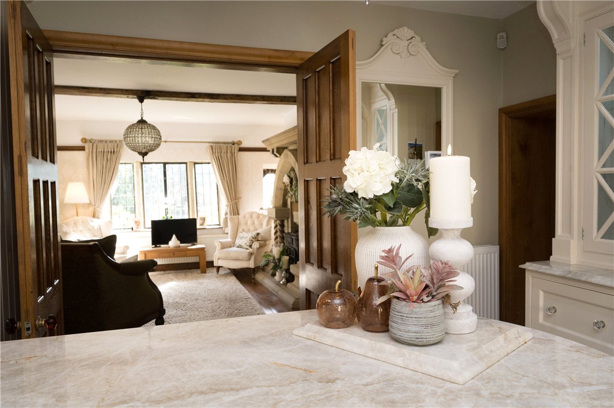 4 bedroom house, Manor House, Keeper Lane BD4 - Available
