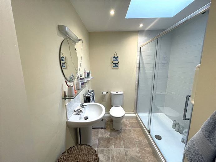 3 bedroom house, Hill Top House, Back Street YO51