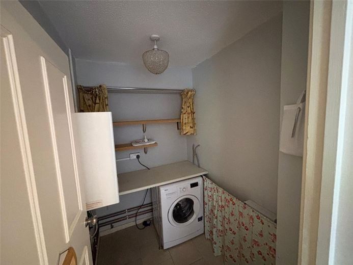 1 bedroom flat, Lichfield Grove, Harrogate HG3 - Available