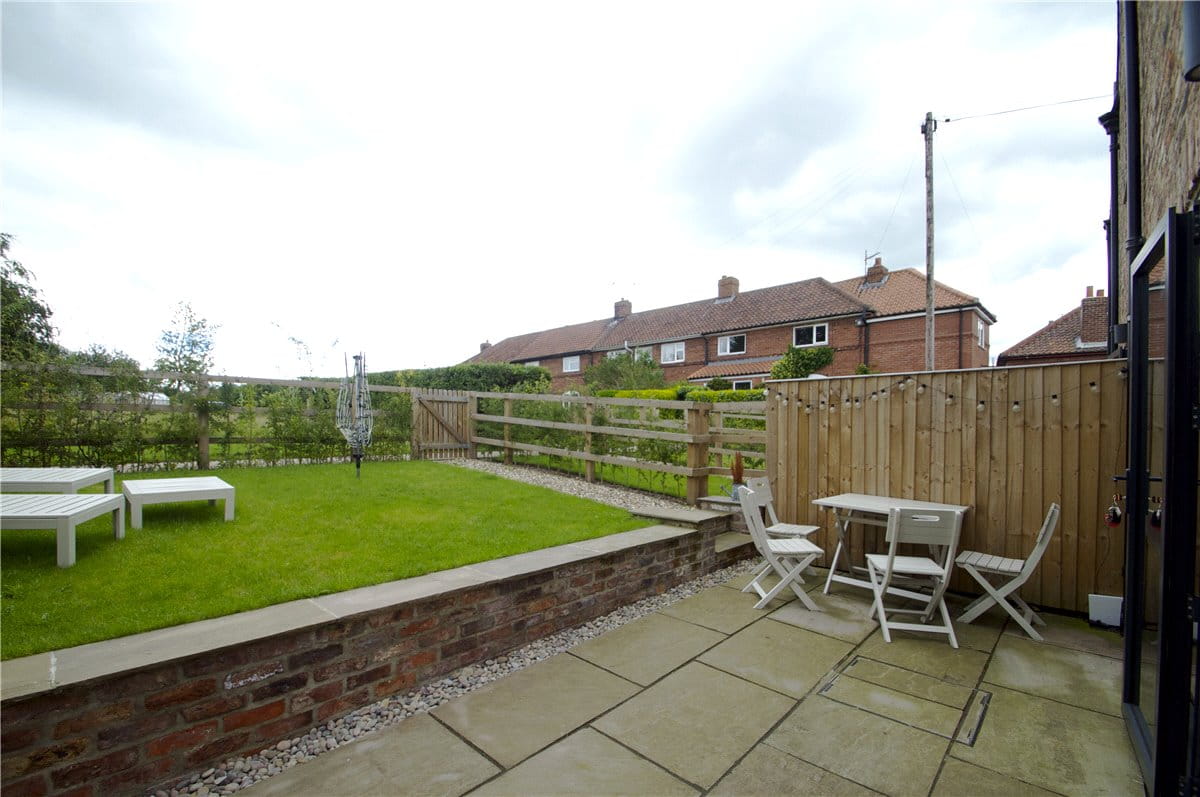 2 bedroom house, The Cottages, Kirk Hammerton YO26