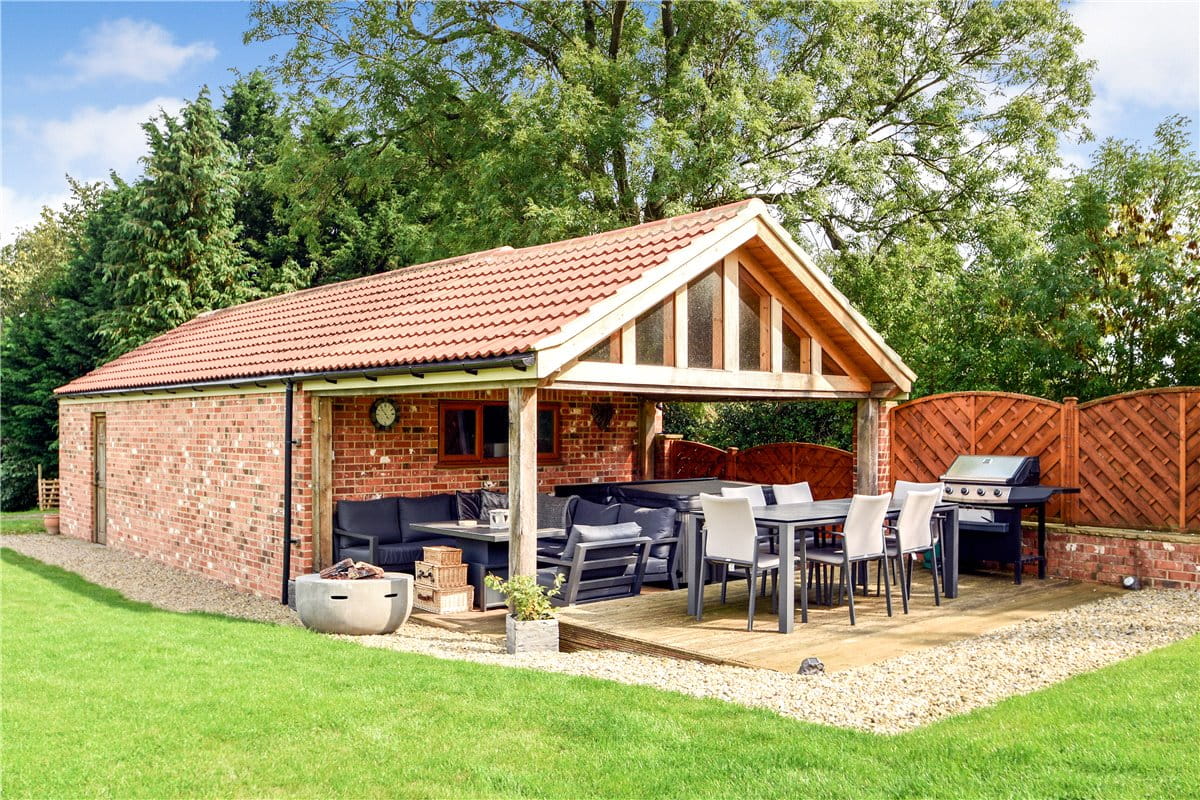 6 bedroom house, Swaleside Grange, Green End YO7