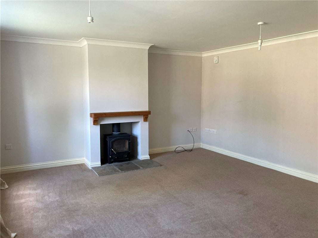 3 bedroom cottage, Hare Cottage, 5 Green Lane WF10