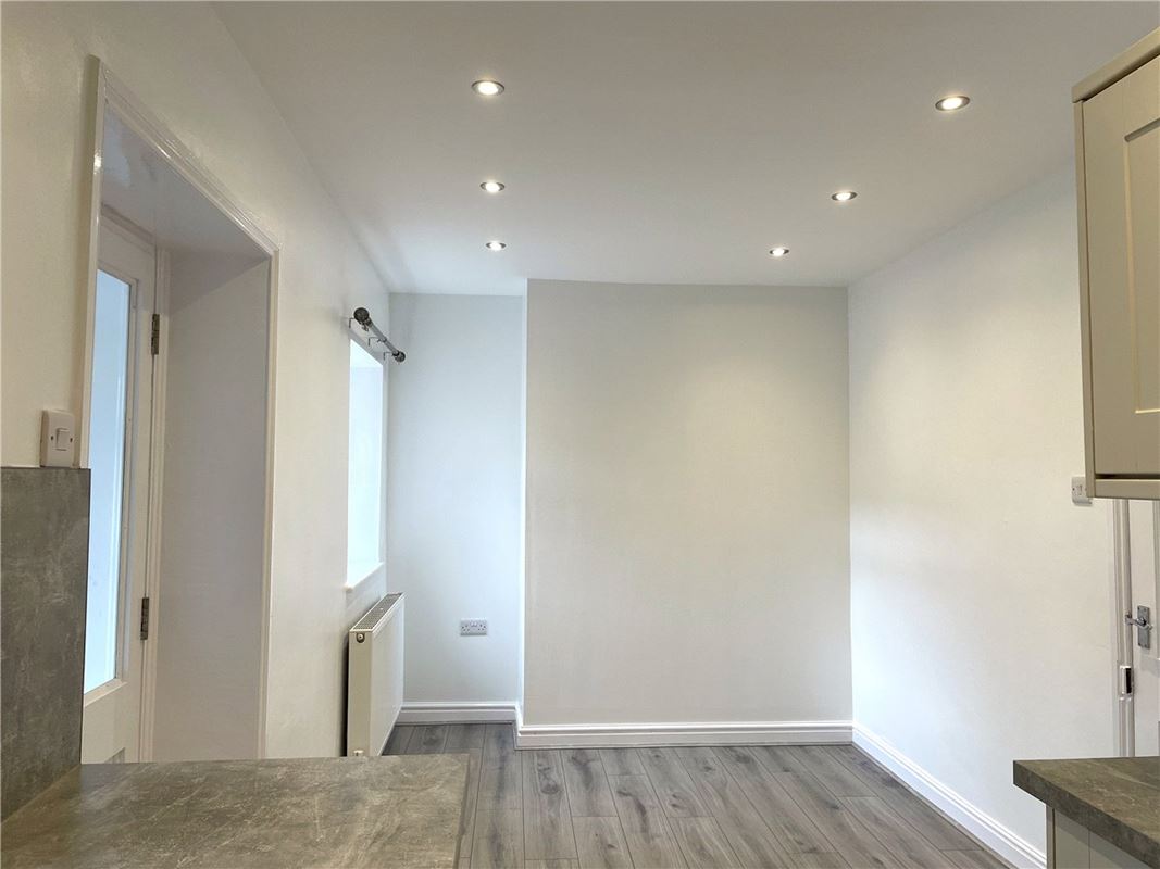 2 bedroom house, Church Street, Emley HD8